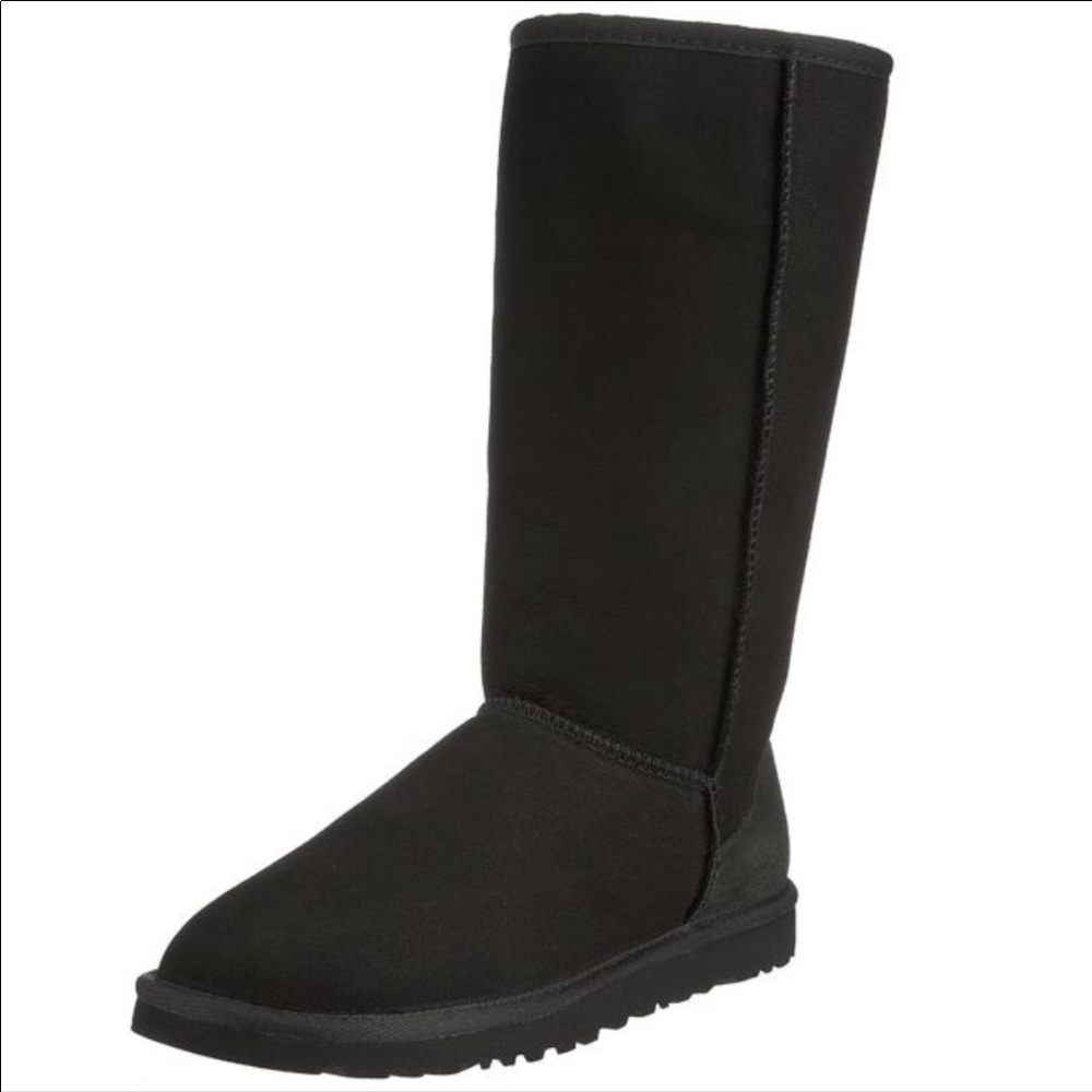Black Ugg boots